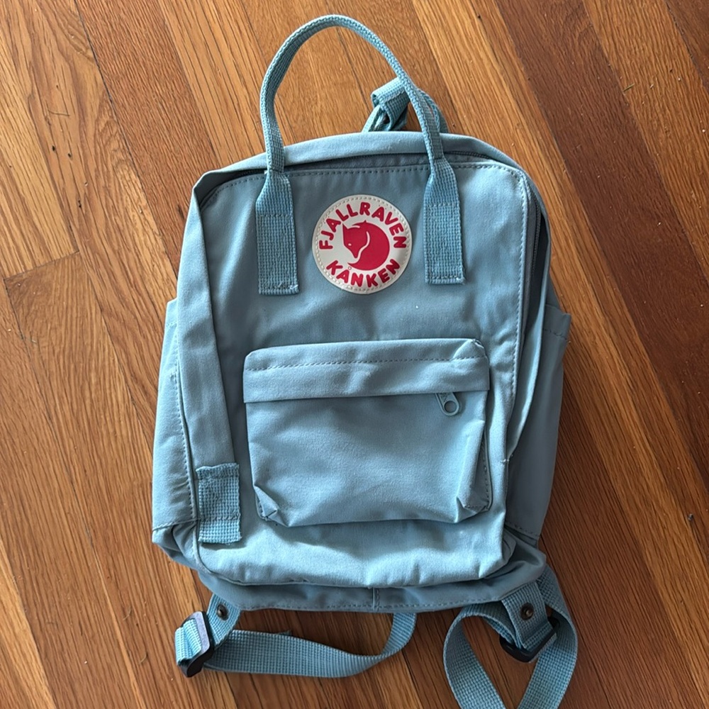 Fjallraven Kanken Back pack